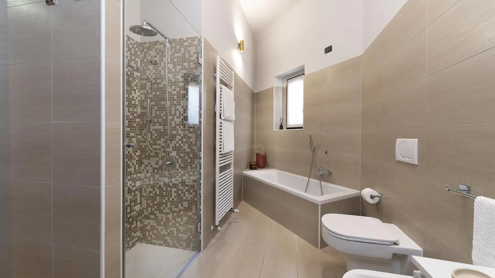 Fifty Eight Suite Milan Montenapoleone Two Bedrooms شقة